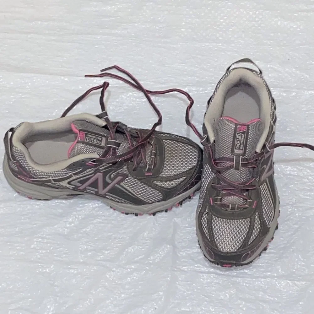 New Balance AII Terrain 411 V2 Gray and Pink Hiking Trail Shoes Sz, 6.5 Unisex